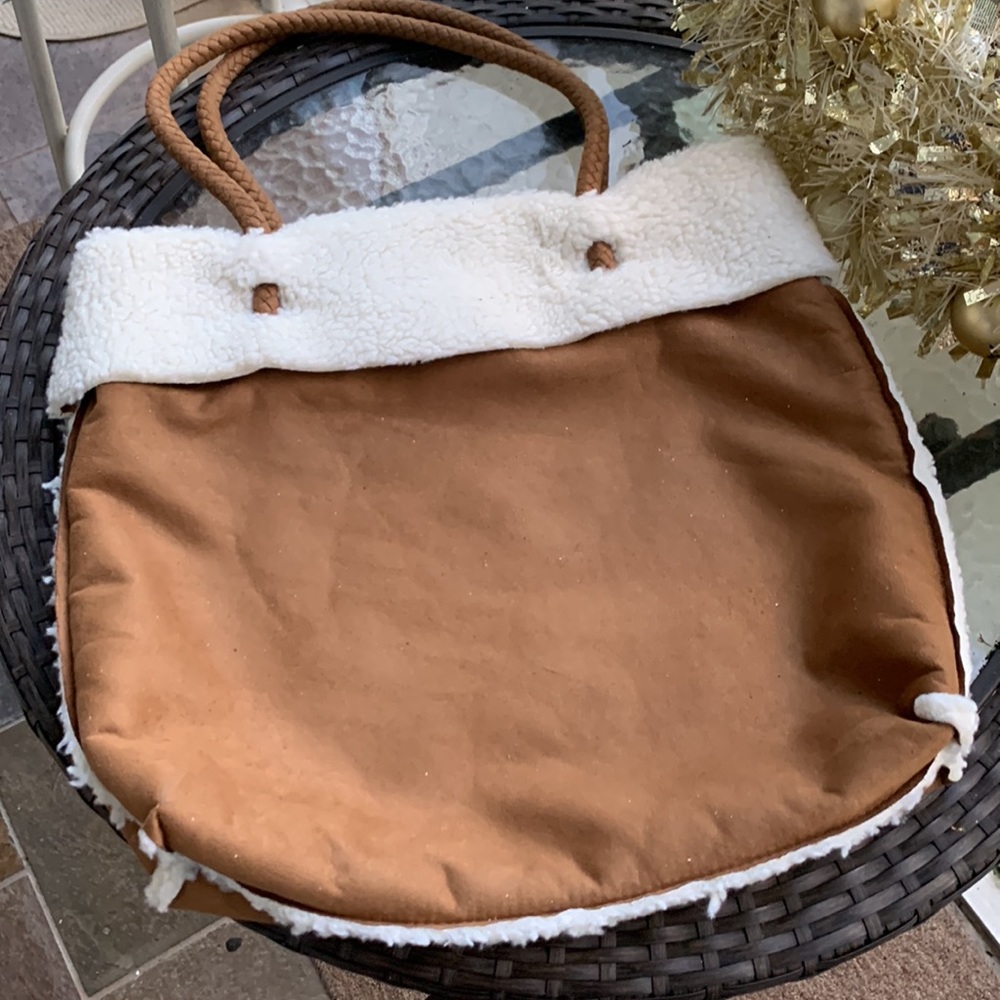 NWOT faux suede and shearling winter tote - Picture 6 of 8